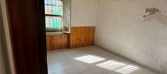 2 rooms Apartment in Livorno, Italy No. 81328 10