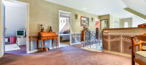 4 bedrooms House in Brie-Comte-Robert, France No. 188621 12