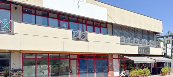 Oficina en Ispra, Italy 117 m² No. 372563 2