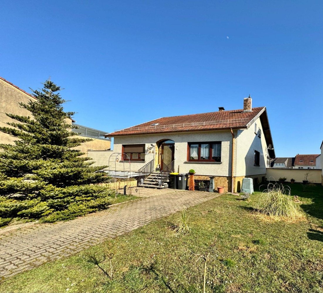 6-Zimmer Haus in Saarland, Germany, Nr. 37864