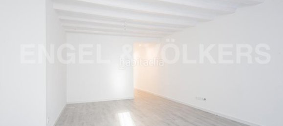 2 bedrooms Apartment in Ciutat Vella, Spain No. 66051 3