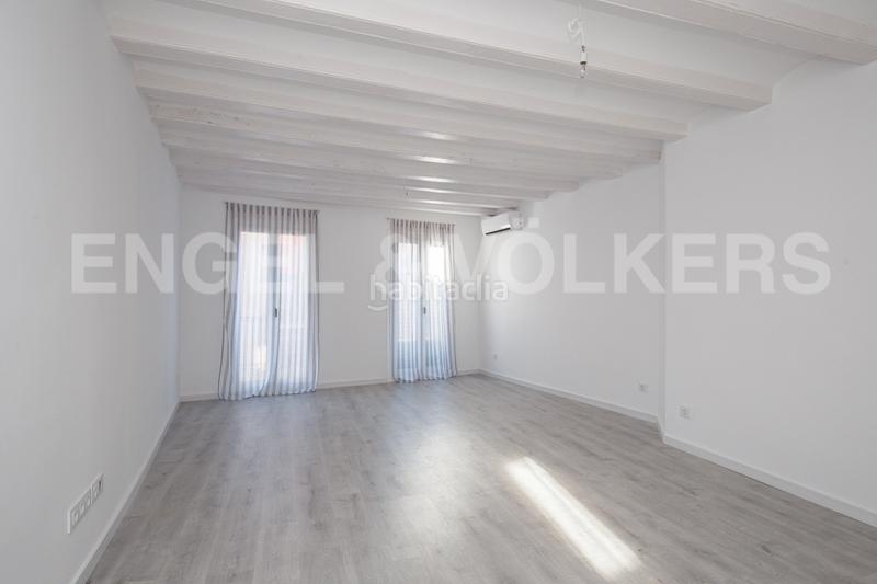 2 bedrooms Apartment in Ciutat Vella, Spain No. 66051