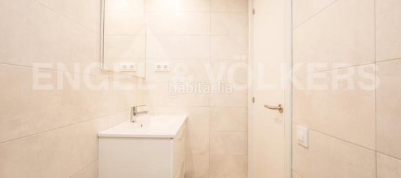 2 bedrooms Apartment in Ciutat Vella, Spain No. 66051 22