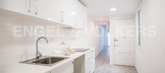 2 bedrooms Apartment in Ciutat Vella, Spain No. 66051 10