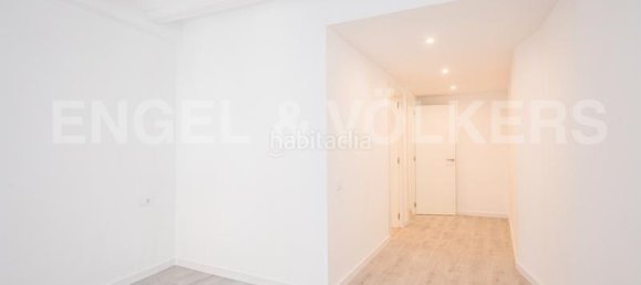 2 bedrooms Apartment in Ciutat Vella, Spain No. 66051 20