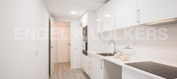 2 bedrooms Apartment in Ciutat Vella, Spain No. 66051 9
