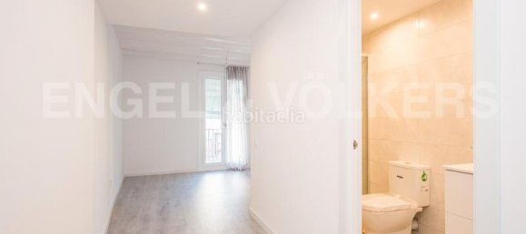 2 bedrooms Apartment in Ciutat Vella, Spain No. 66051 17
