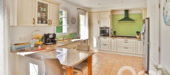 6 bedrooms House in Gisors, France No. 305894 13