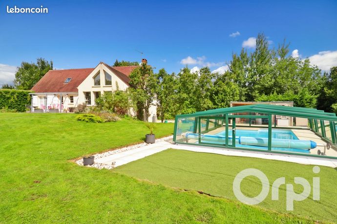 6 bedrooms House in Gisors, France No. 305894