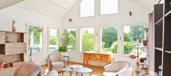 6 bedrooms House in Gisors, France No. 305894 3