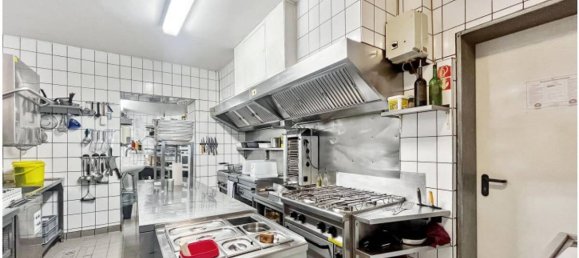 Edificio de 30 habitaciónes en Oberhausen, Germany No. 365853 6