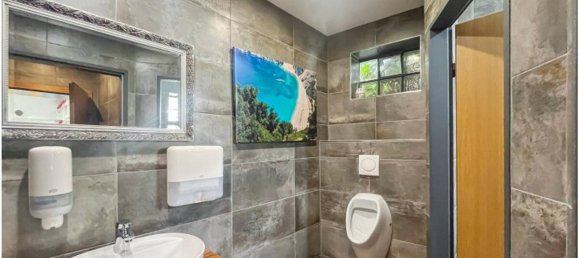 Edificio de 30 habitaciónes en Oberhausen, Germany No. 365853 9