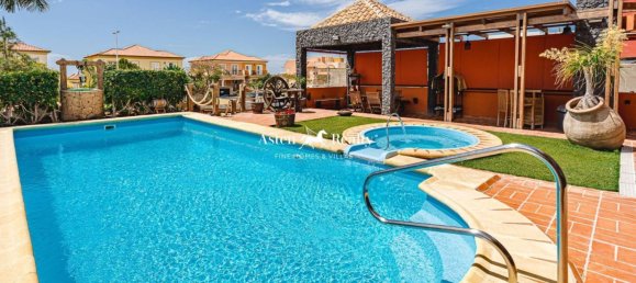 5 bedrooms Villa in Adeje, Spain No. 103827 7