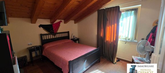 3-salle Appartement à Roisan, Italy No. 293039 16