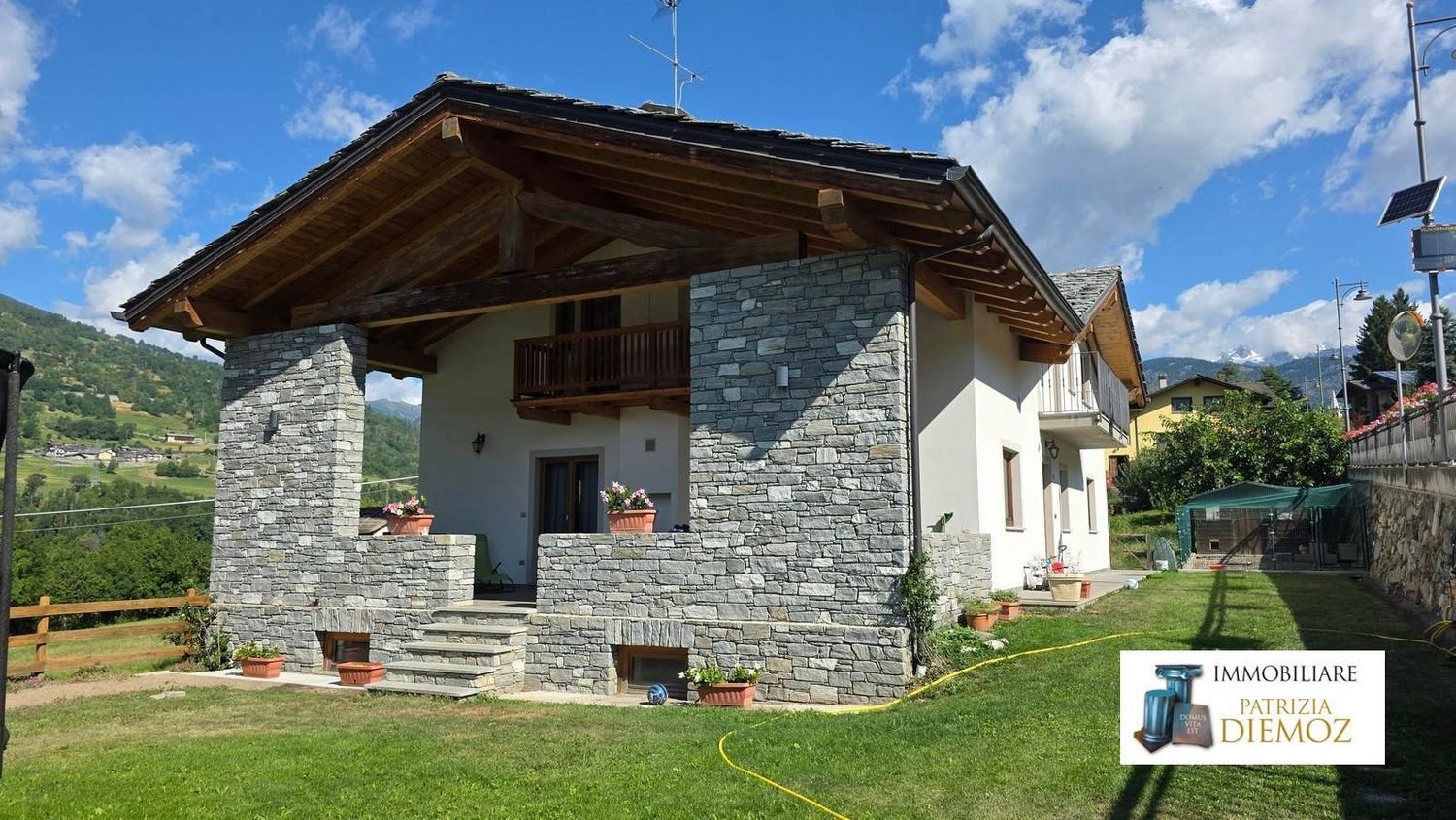 3-salle Appartement à Roisan, Italy No. 293039