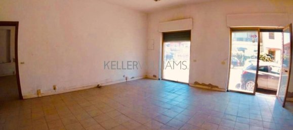 1 room Commercial property in Rome, Italy No. 163087 3