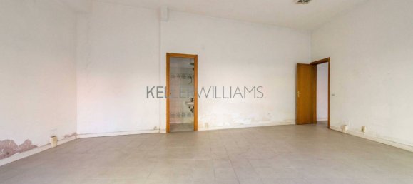 1 room Commercial property in Rome, Italy No. 163087 2