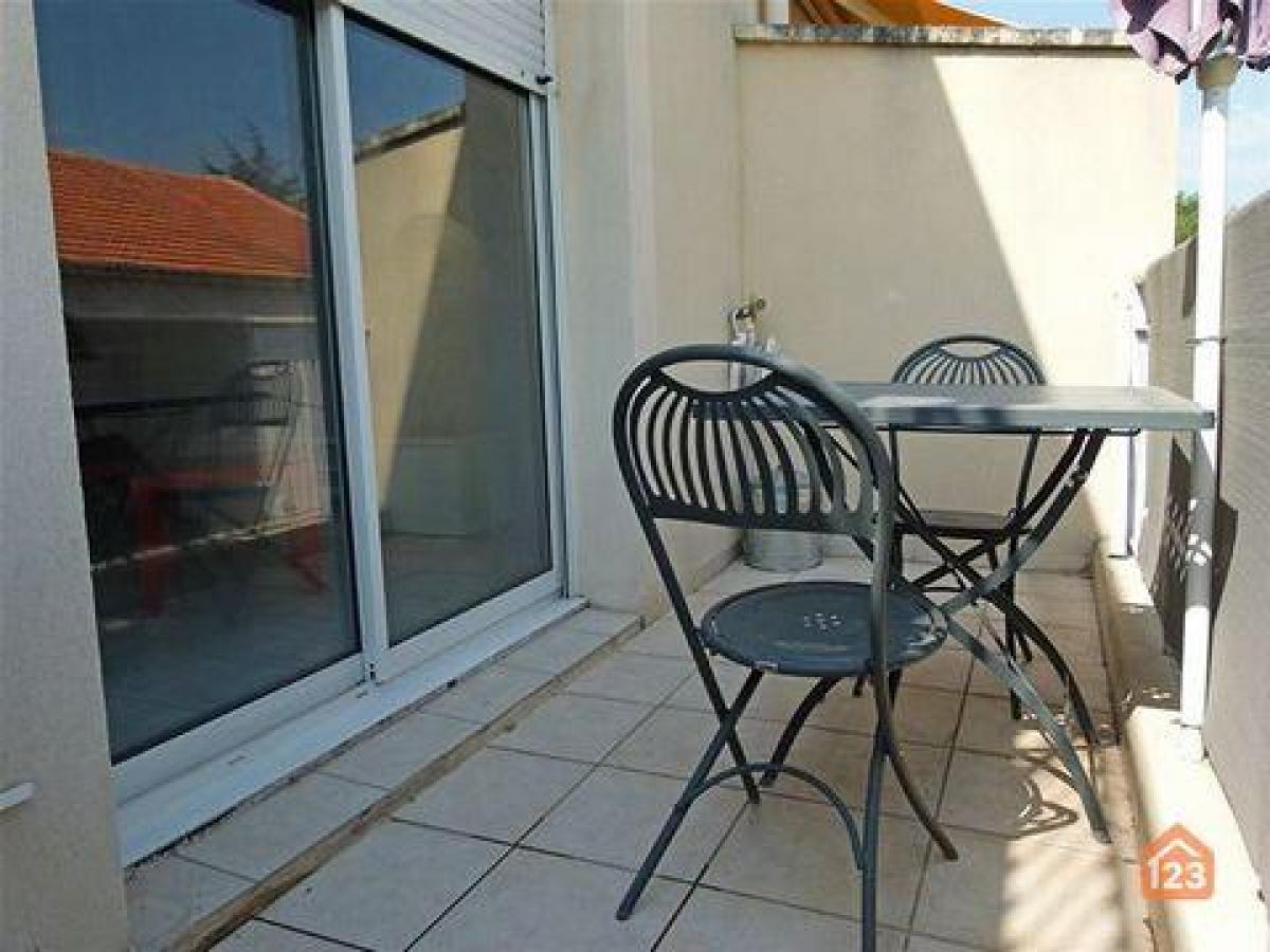 Studio in the Condo in Cavaillon, France No. 6363