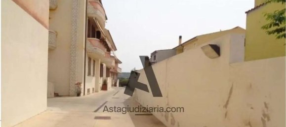 3 rooms Apartment in Usini, Italy No. 212202 4