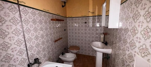 4 rooms Apartment in Peccioli, Italy No. 64137 9