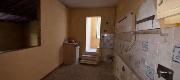 4 rooms Apartment in Peccioli, Italy No. 64137 6