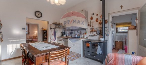 4 rooms Apartment in Seriate, Italy No. 283685 3