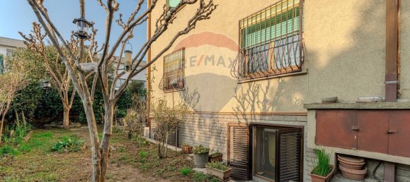 4 rooms Apartment in Seriate, Italy No. 283685 27
