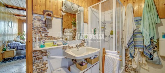 Villa de 4 habitaciónes en Cairate, Italy No. 287757 32