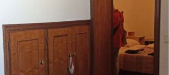 5-Zimmer Wohnung in Prato, Italy, Nr. 51002 7