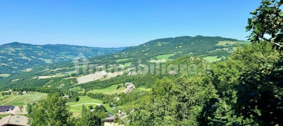 3 bedrooms Apartment in Montecreto, Italy No. 317400 3