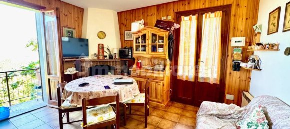 3 bedrooms Apartment in Montecreto, Italy No. 317400 8
