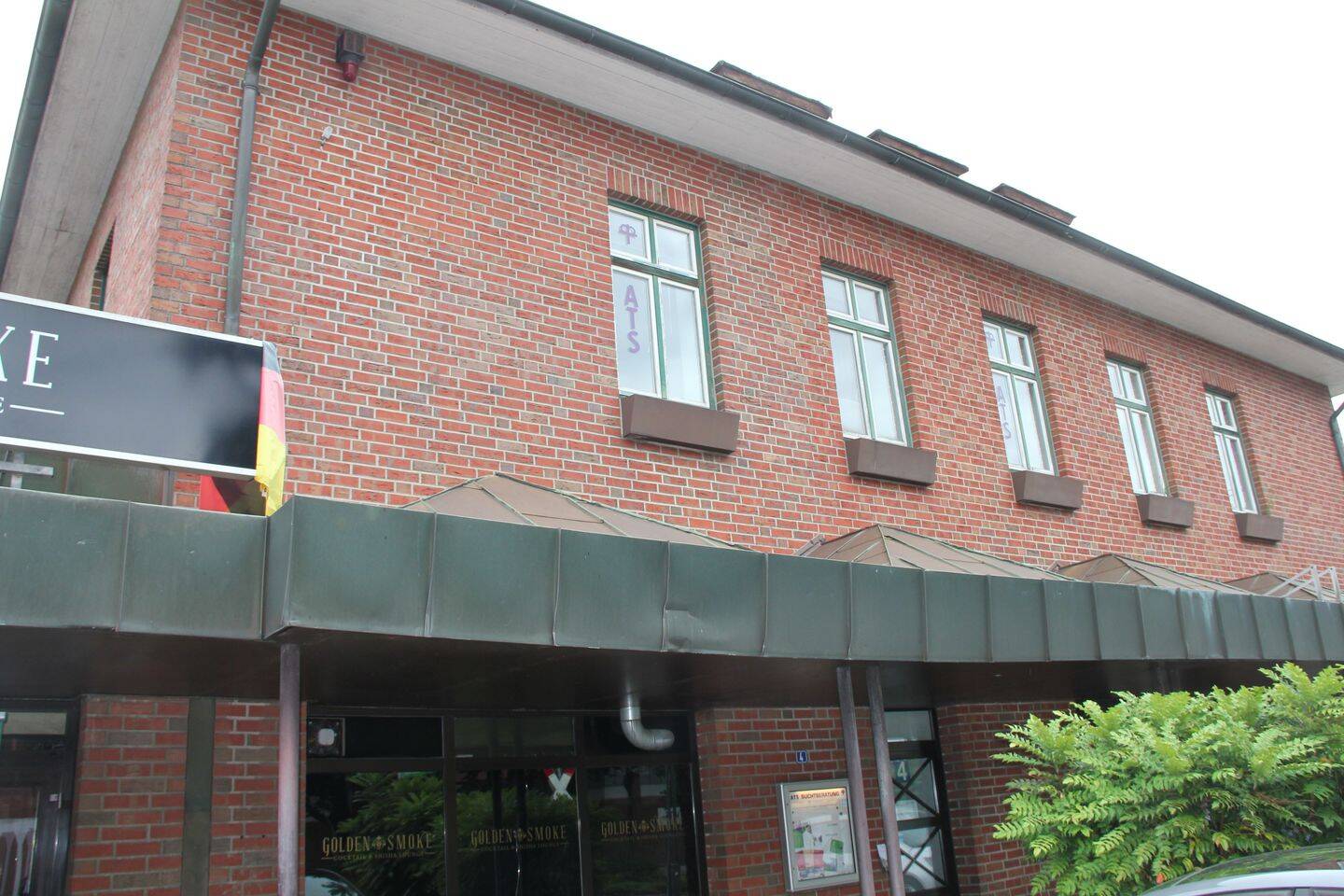 440m² Building in Pinneberg, Germany No. 289941