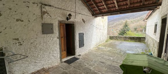 4 rooms House in Pontremoli, Italy No. 142842 6