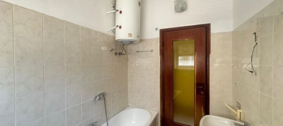 3 bedrooms Apartment in Vercelli, Italy No. 338983 13