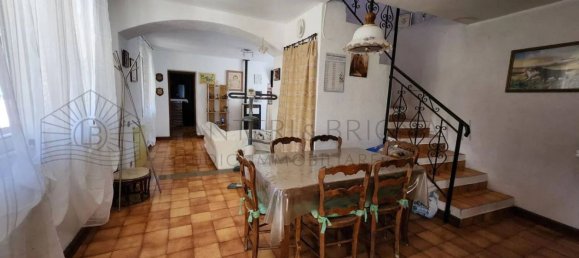 4 bedrooms Villa in Ventimiglia, Italy No. 265481 2