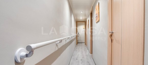 Квартира с 2 спальнями в Бадалона, Испания № 47296 6