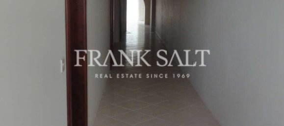 3 bedrooms Apartment in Victoria, Malta No. 5504 7