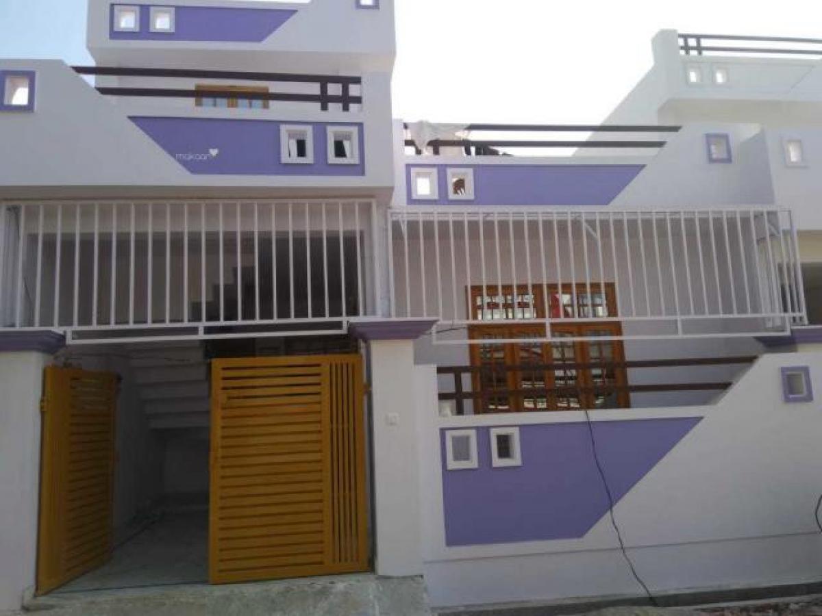 2 bedrooms House in Lucknow, India No. 16292