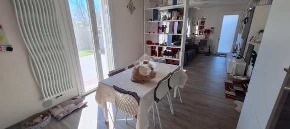 Дом с 4 комнатами в Мантуя, Италия № 243859 6