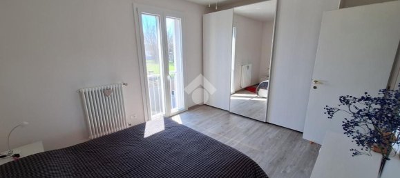 Дом с 4 комнатами в Мантуя, Италия № 243859 10