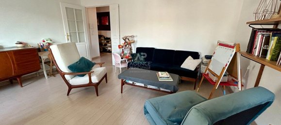 3 bedrooms Apartment in Poissy, France No. 168908 2