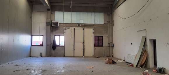 Entrepôt à Poggio Rusco, Italy 905m² No. 153802 15