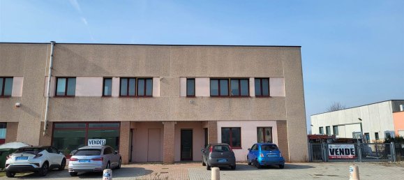 Entrepôt à Poggio Rusco, Italy 905m² No. 153802 10