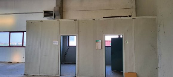 Entrepôt à Poggio Rusco, Italy 905m² No. 153802 7