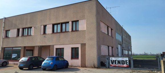 Entrepôt à Poggio Rusco, Italy 905m² No. 153802 13