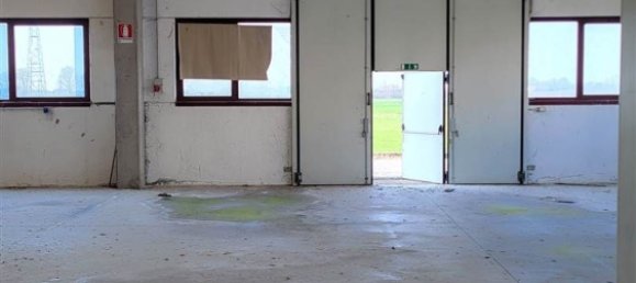 Entrepôt à Poggio Rusco, Italy 905m² No. 153802 6