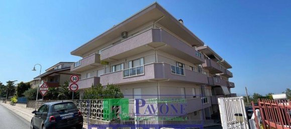 Квартира с 3 спальнями в Атри, Италия № 178241 4