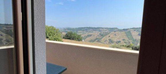 Квартира с 3 спальнями в Атри, Италия № 178241 19