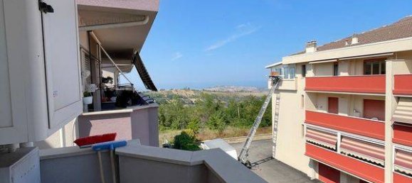 Квартира с 3 спальнями в Атри, Италия № 178241 28