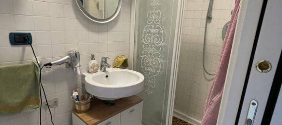 Квартира с 3 спальнями в Атри, Италия № 178241 36